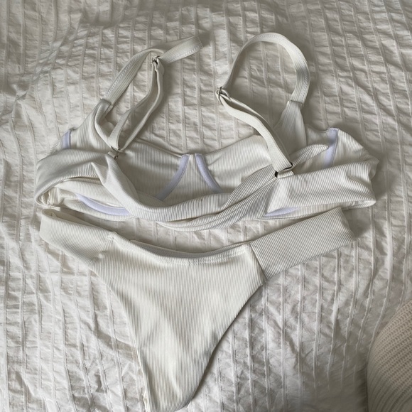 White Ribbed Bikini Set - Picture 4 of 5